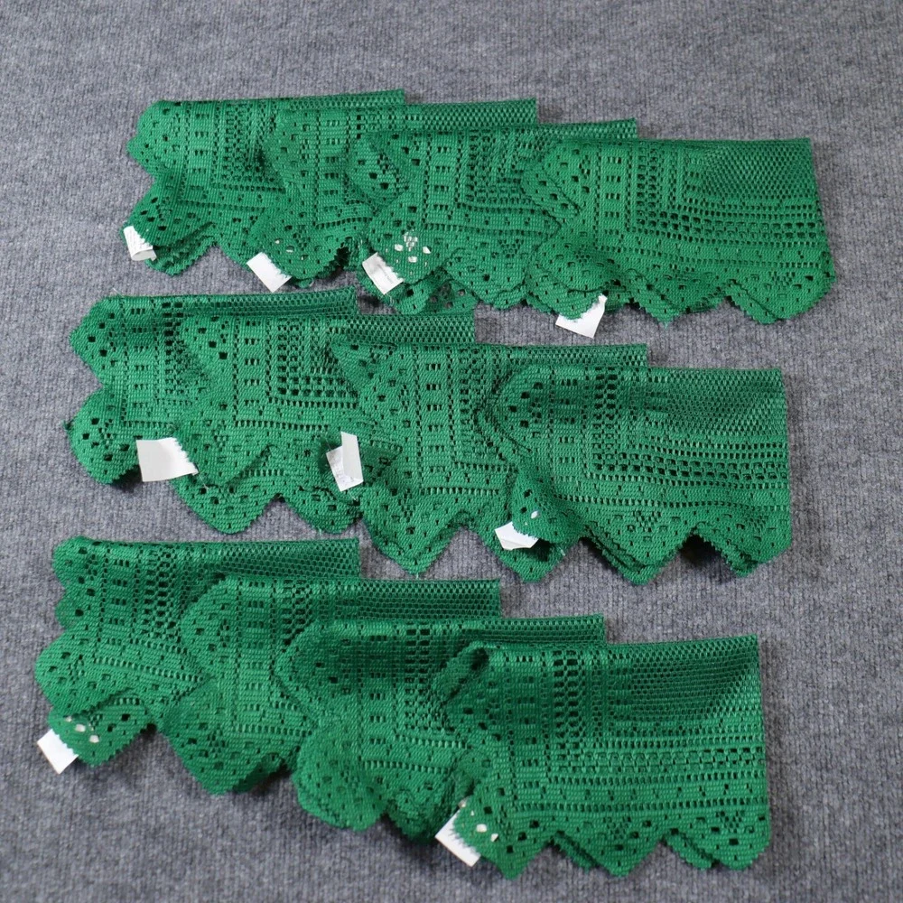 Green Lace Christmas Placemats Set (12) Scalloped Edge Holiday Table Decor 18x12